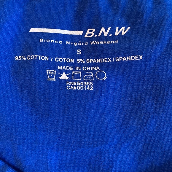 Never Worn , Royal Blue T-Shirt  with Black and Silver Argyle Pattern. - Picture 5 of 5